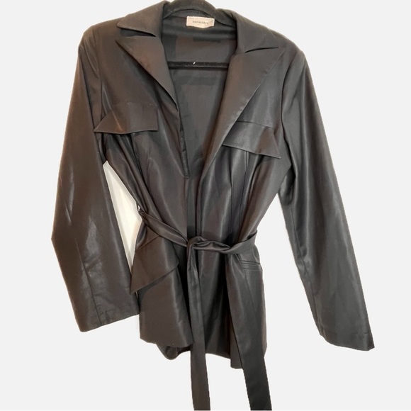 Caractere | Wrap Blazer - Picture 1 of 3